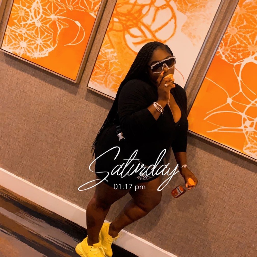 Follow me on face📕 !Meet ur Posher Fye22 in my live shows 🍍🍇🫐like to be notified - Picture 11 of 16
